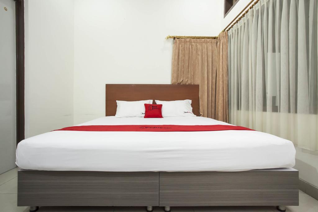 Reddoorz Near Balai Kota Surabaya Hotell Eksteriør bilde