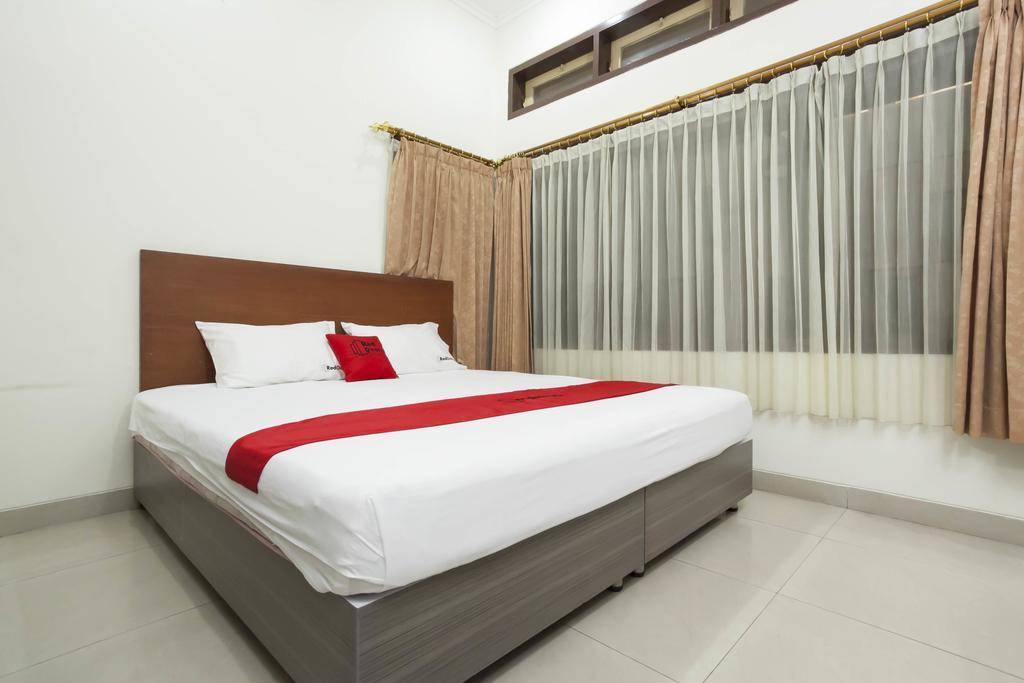 Reddoorz Near Balai Kota Surabaya Hotell Eksteriør bilde